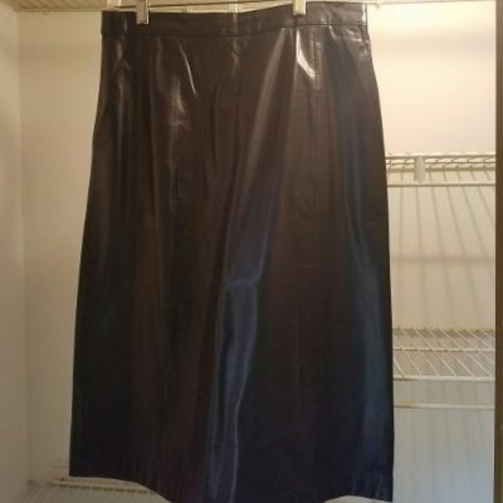 Genuine leather skirt